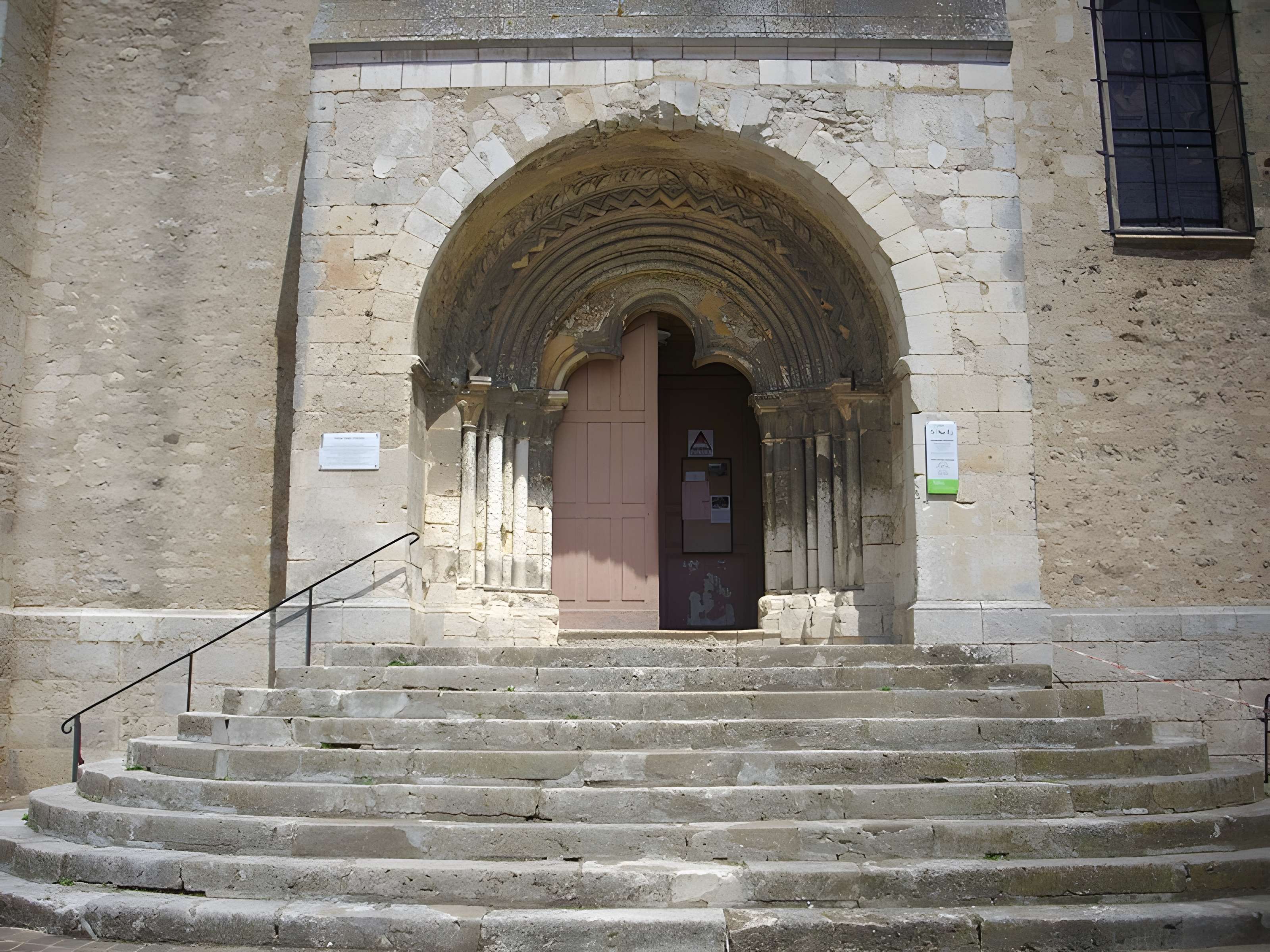 Église Saint-Valérien de Châteaudun