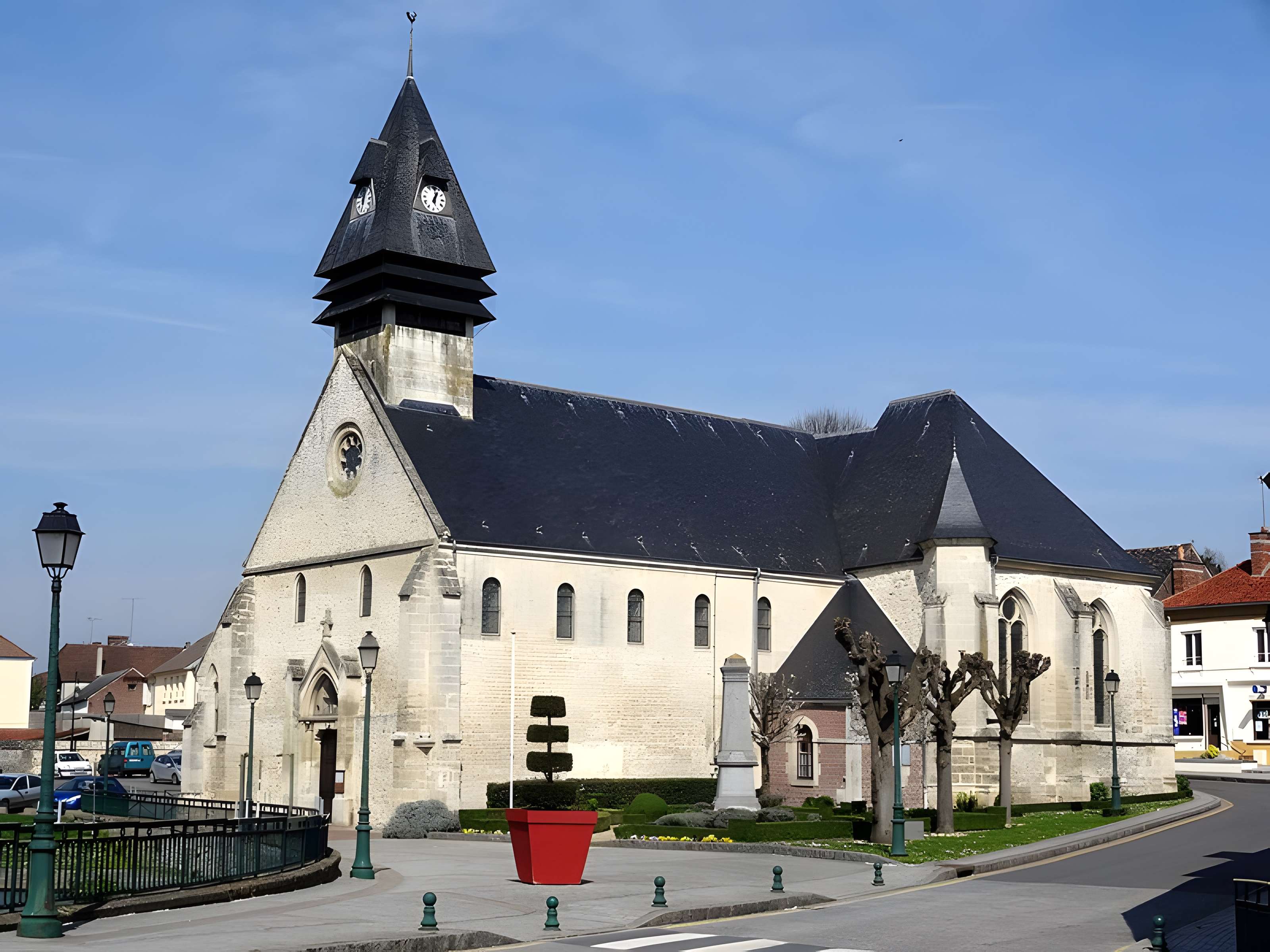 Église Saint-Vincent de Hermes