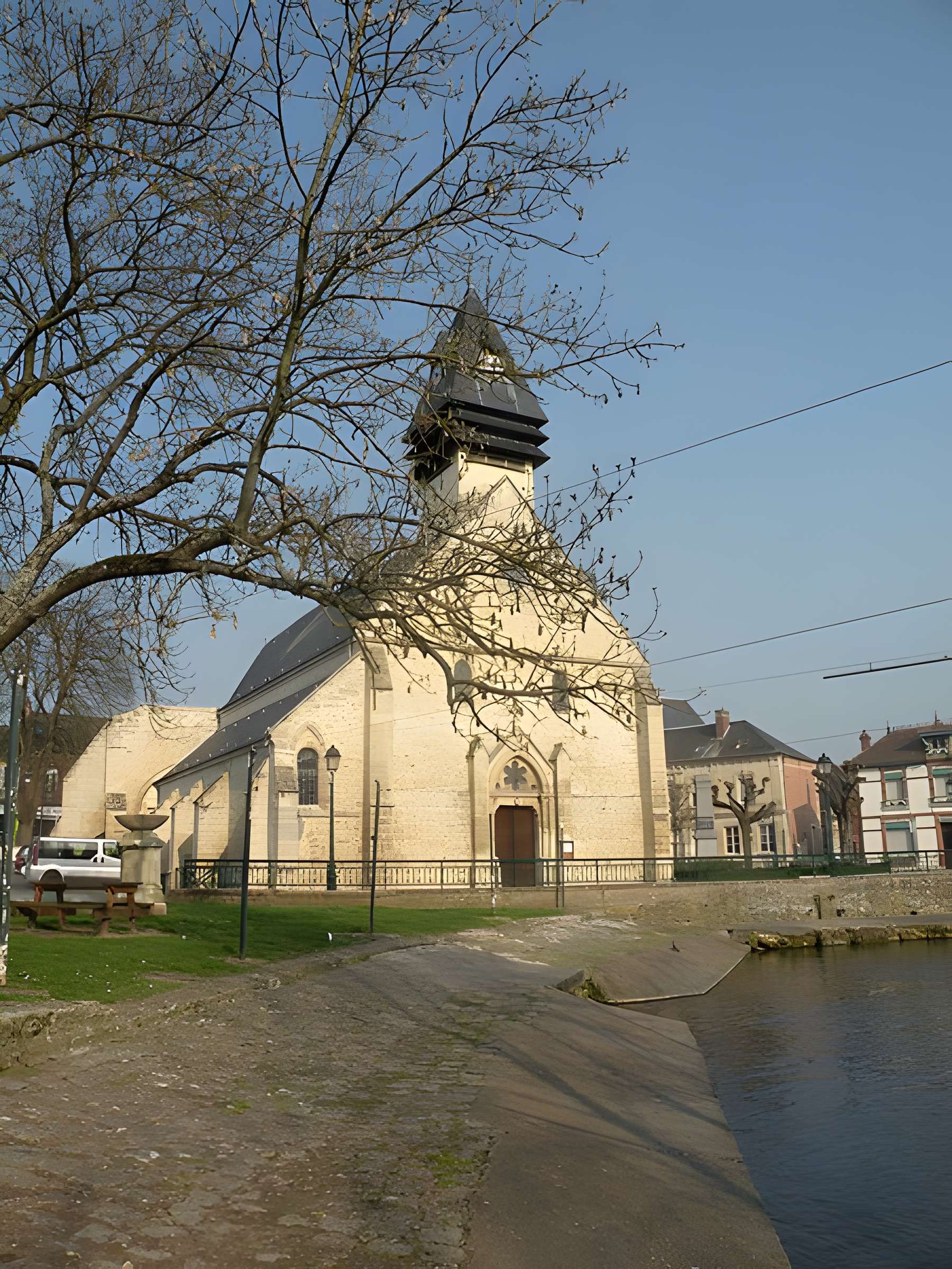 Église Saint-Vincent de Hermes