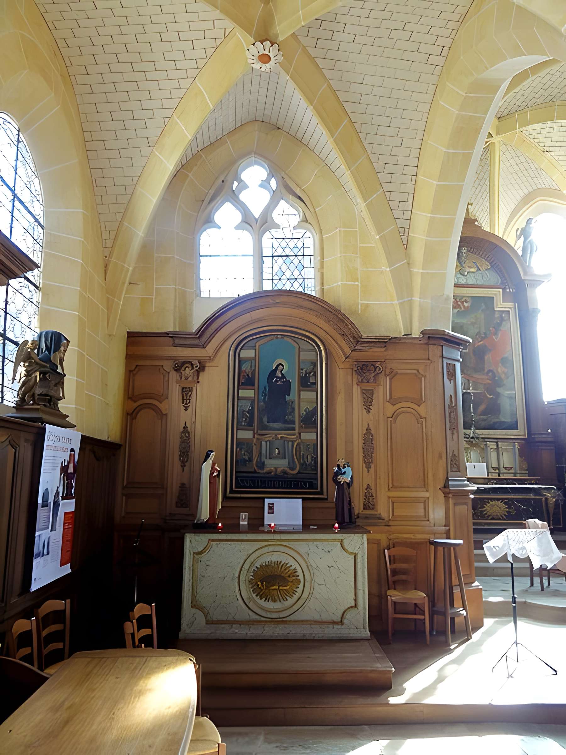 Église Saint-Vincent de Moussy-le-Neuf