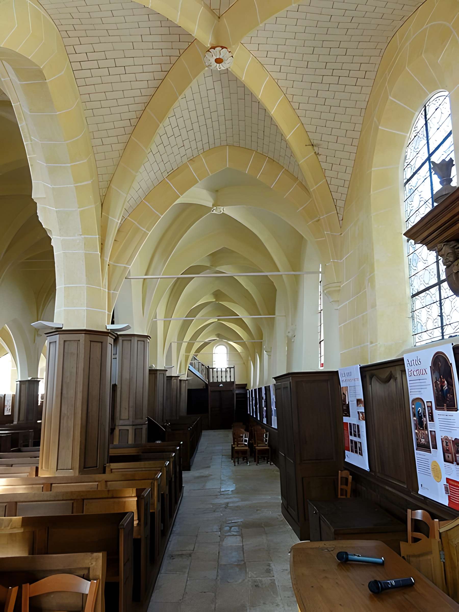 Église Saint-Vincent de Moussy-le-Neuf