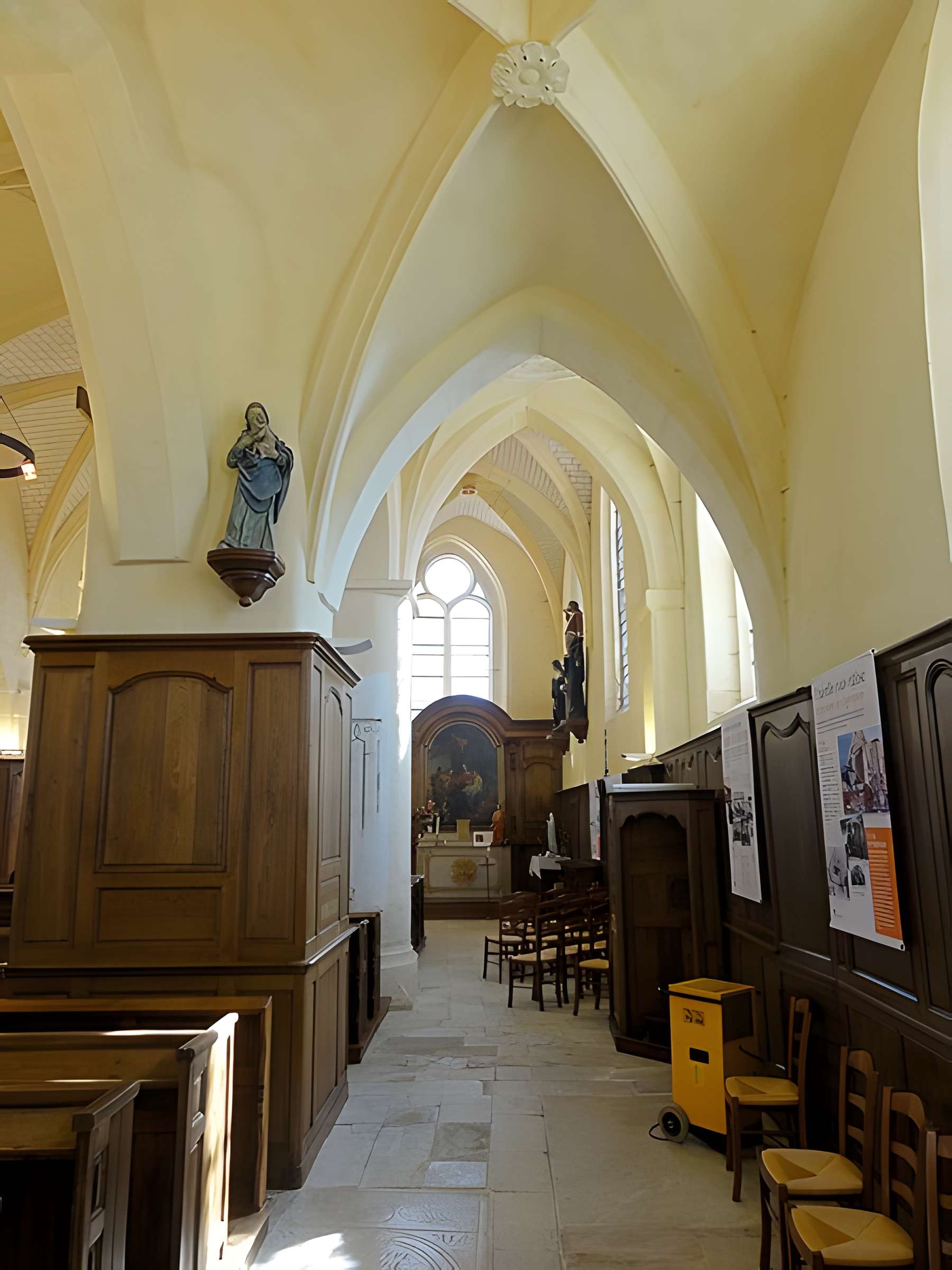 Église Saint-Vincent de Moussy-le-Neuf