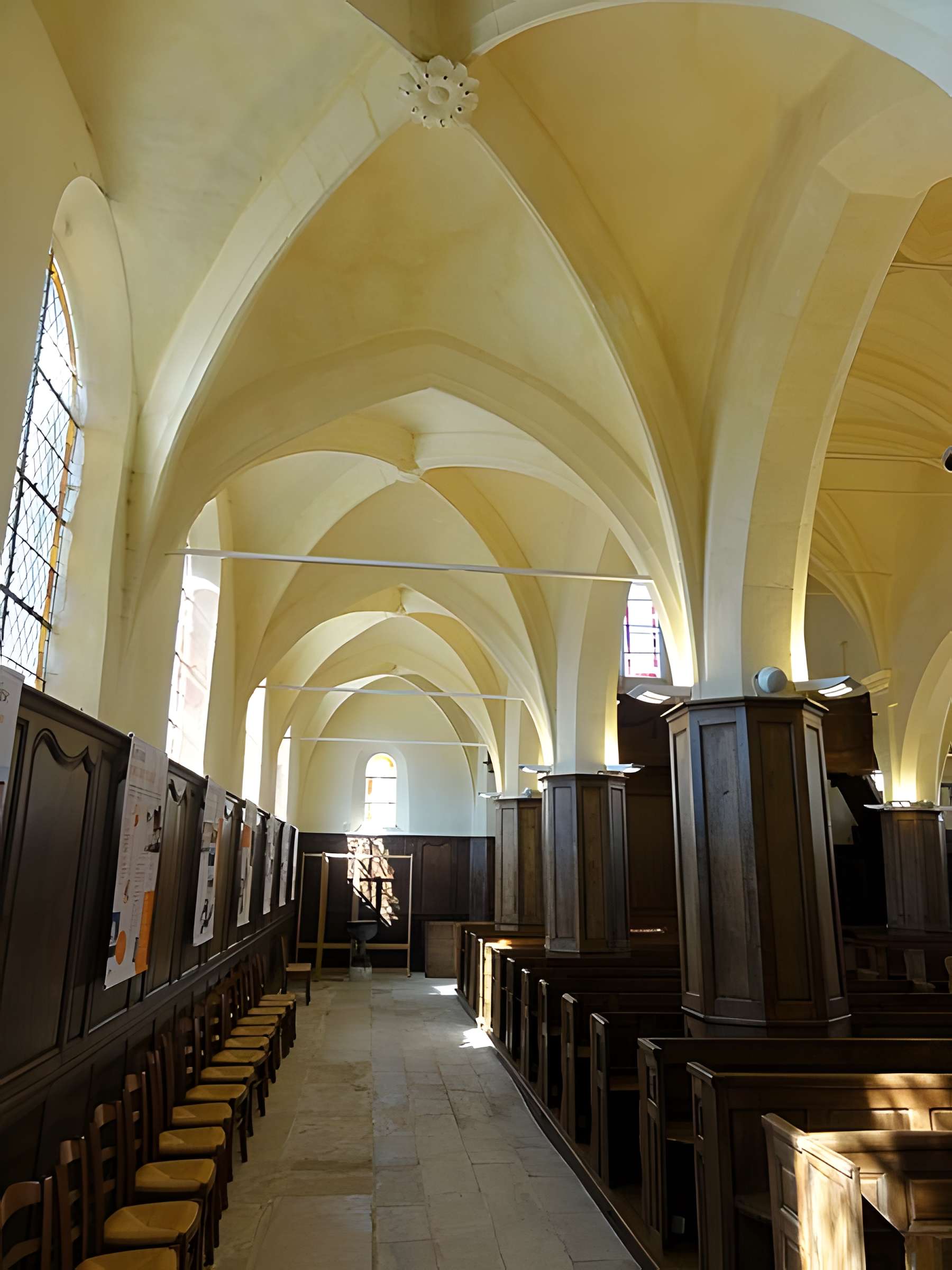 Église Saint-Vincent de Moussy-le-Neuf