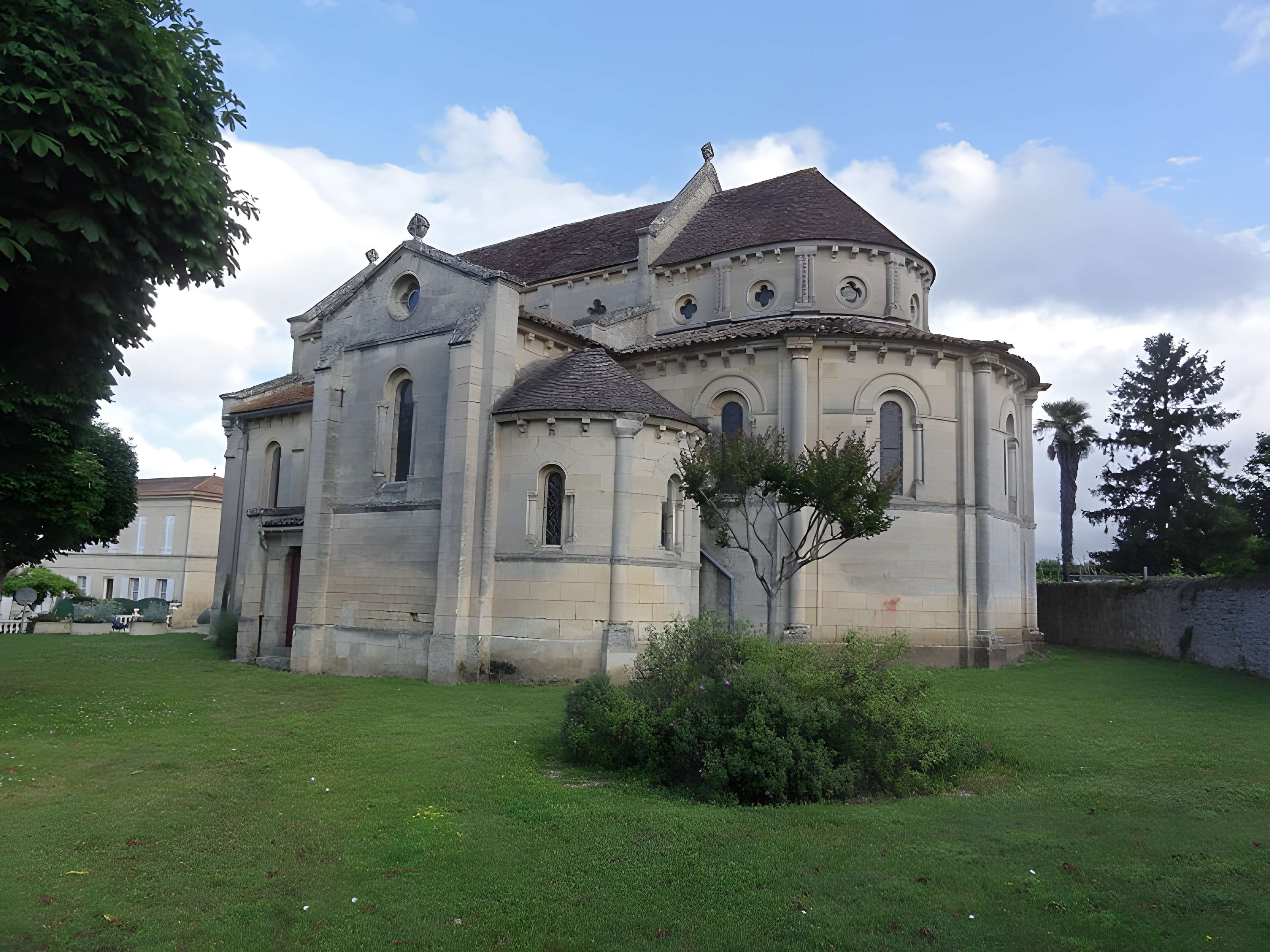 Église Saint-Vincent de Villeneuve en Gironde 