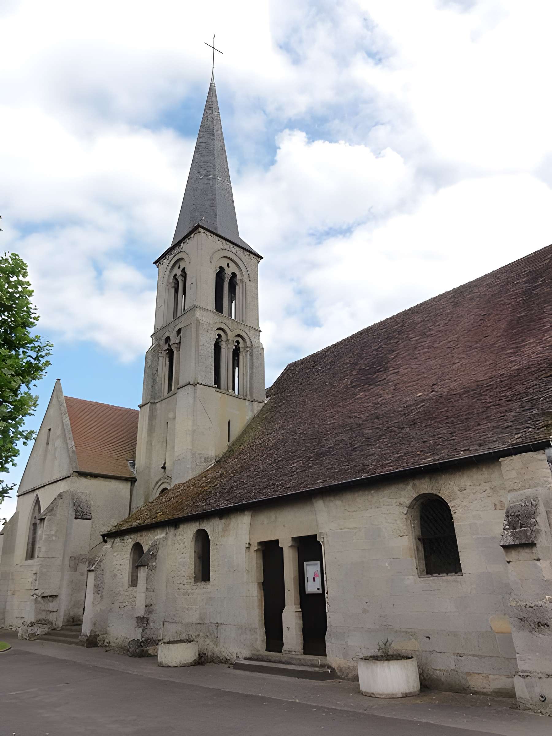 Église Saint-Vivien de Bruyères-sur-Oise