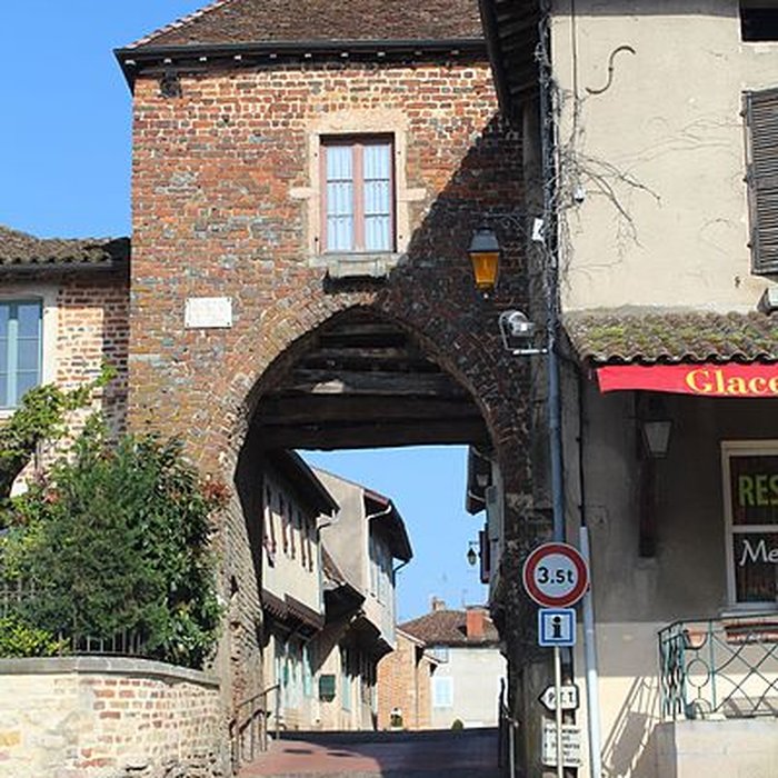 Photo de Enceinte de Romenay