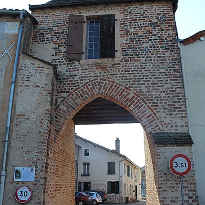 Photo de Enceinte de Romenay