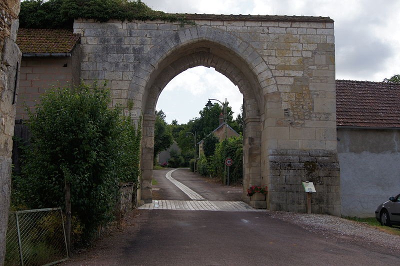 Photo de Enceinte de Saint-Vérain