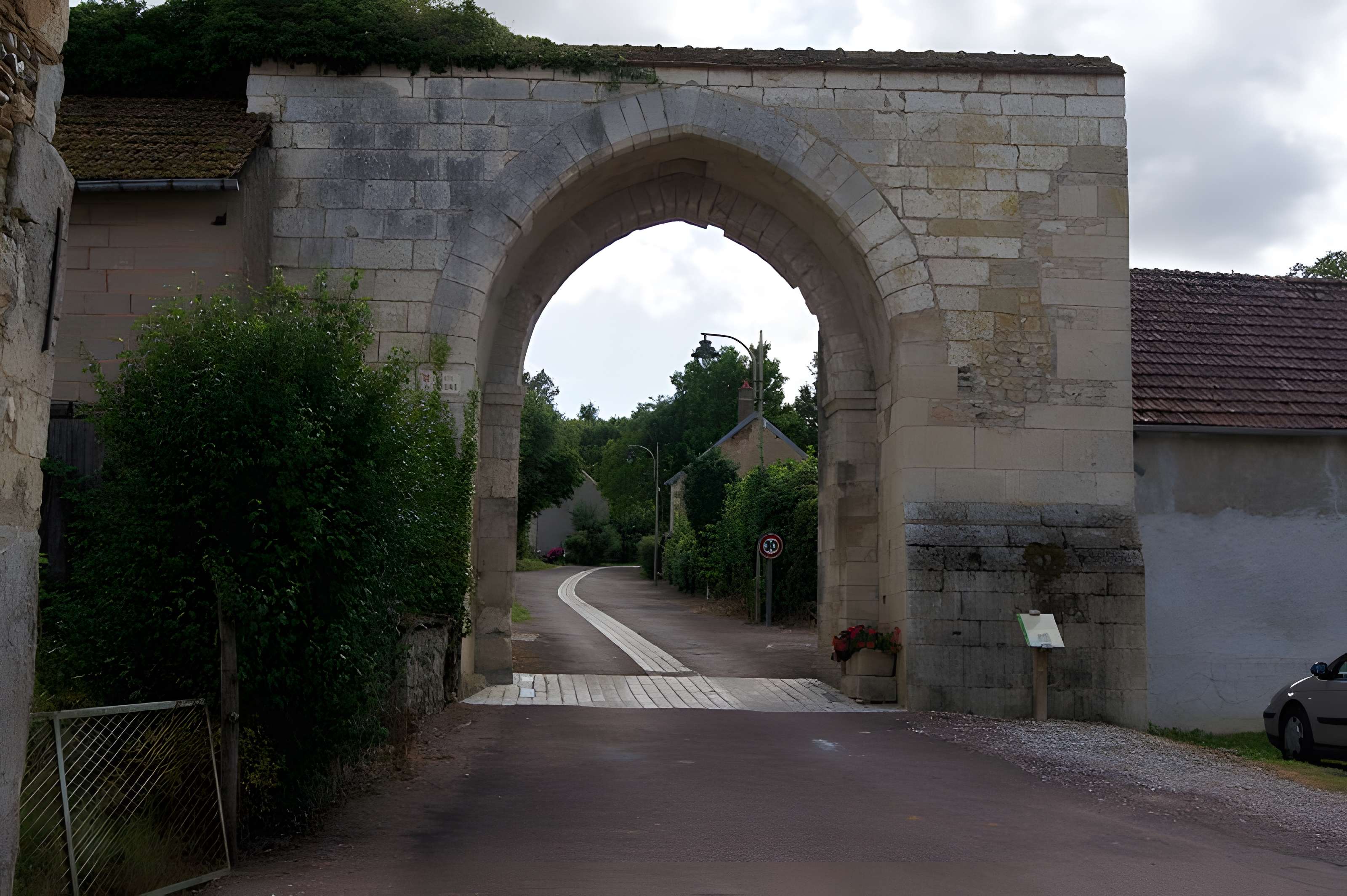 Enceinte de Saint-Vérain 