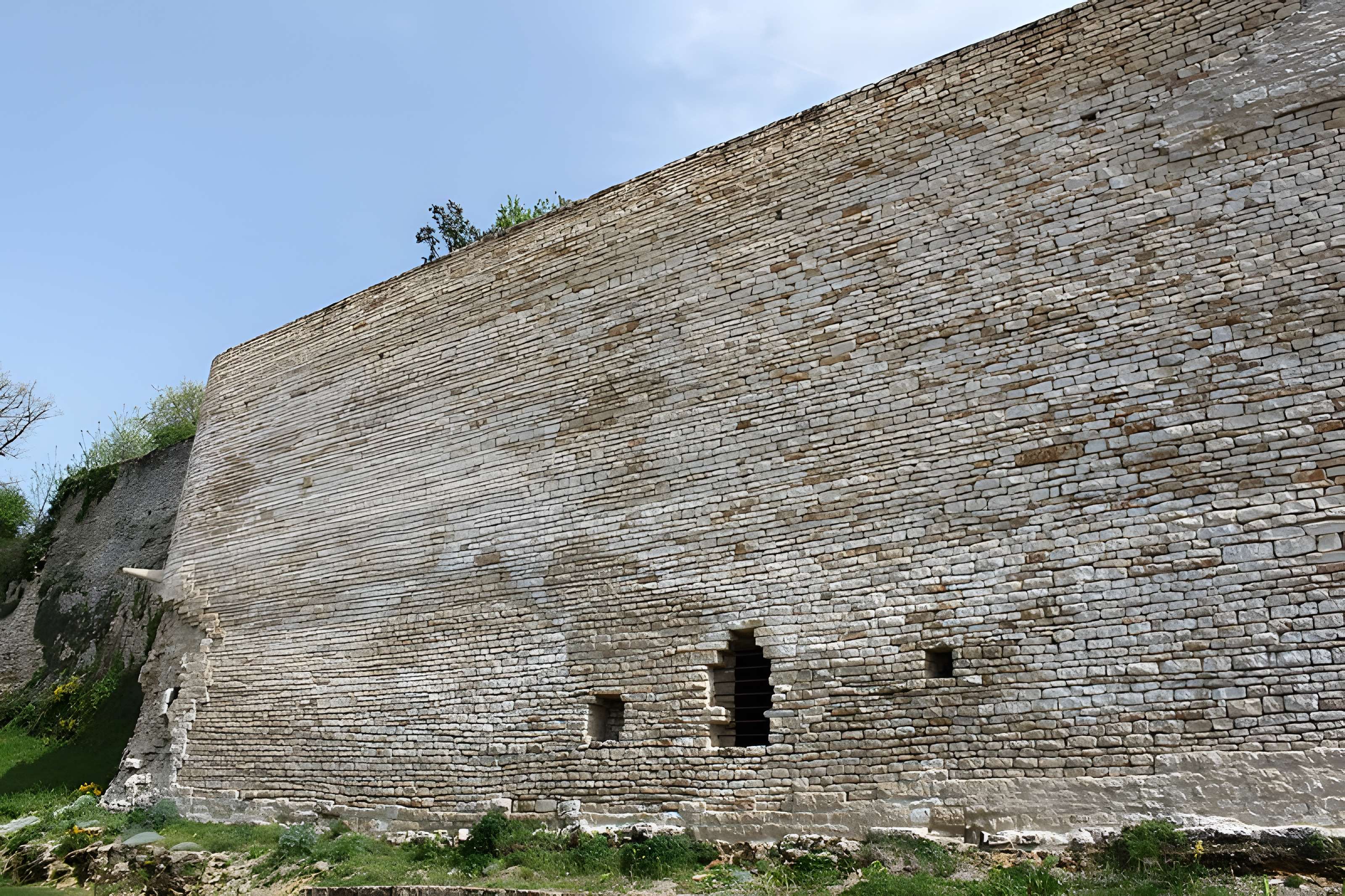 Enceinte de Vézelay