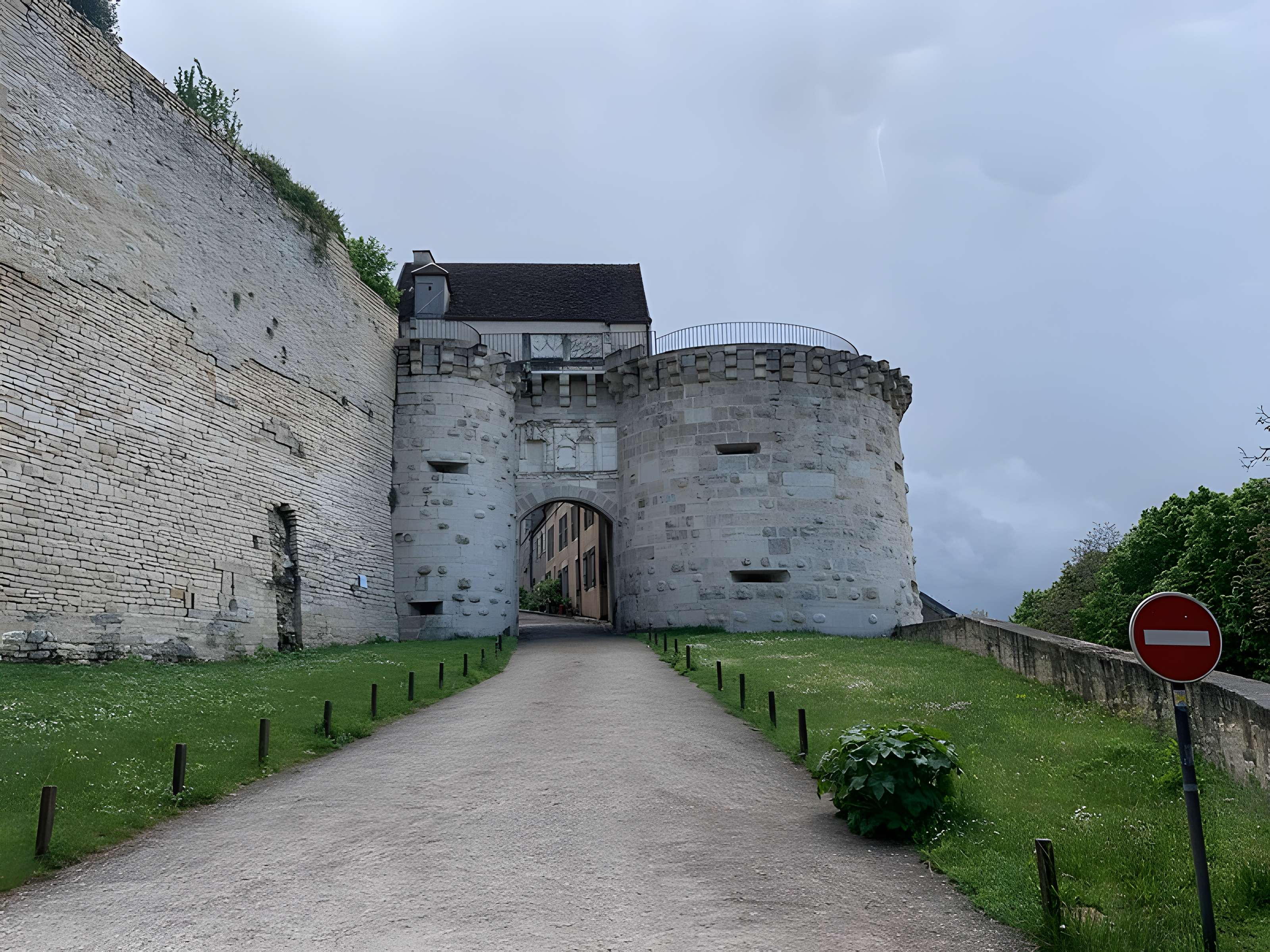 Enceinte de Vézelay