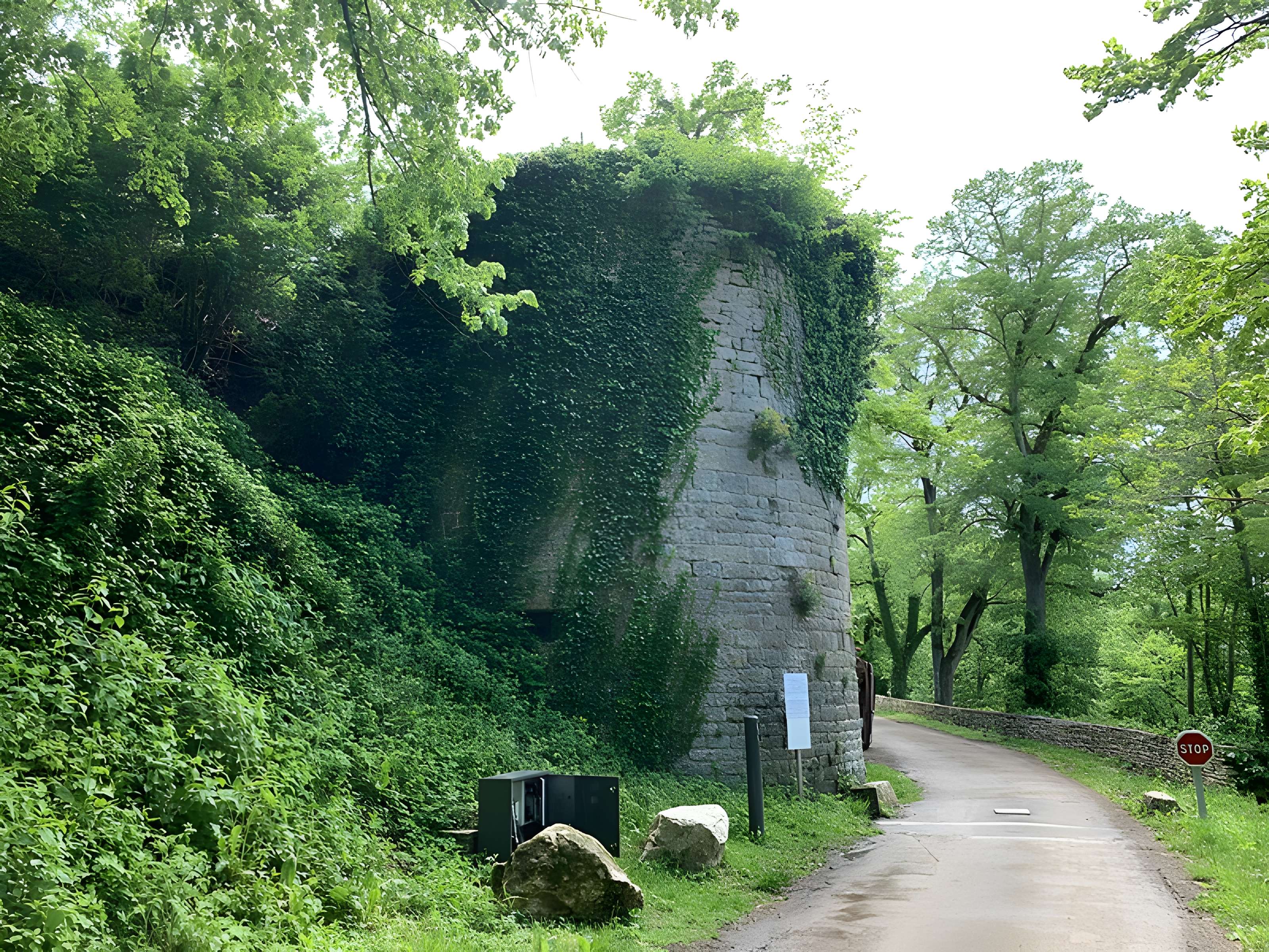 Enceinte de Vézelay