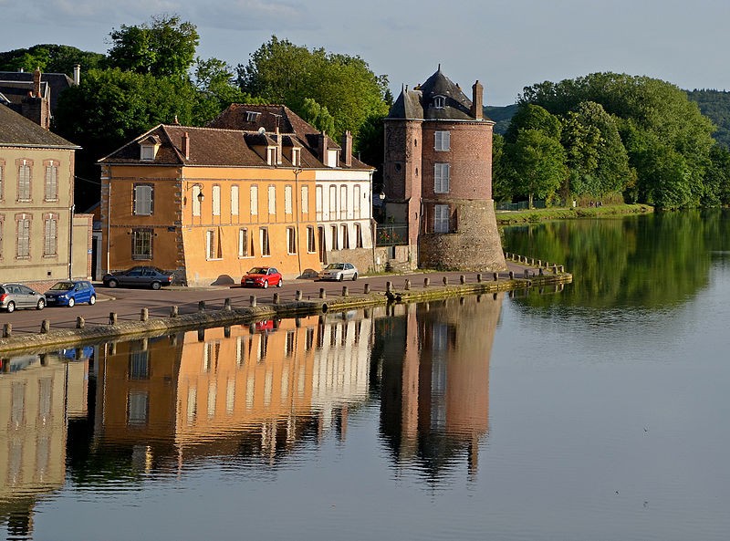 Photo de Enceinte de Villeneuve-sur-Yonne