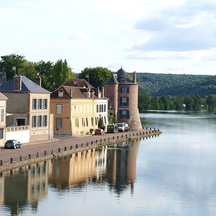 Photo de Enceinte de Villeneuve-sur-Yonne