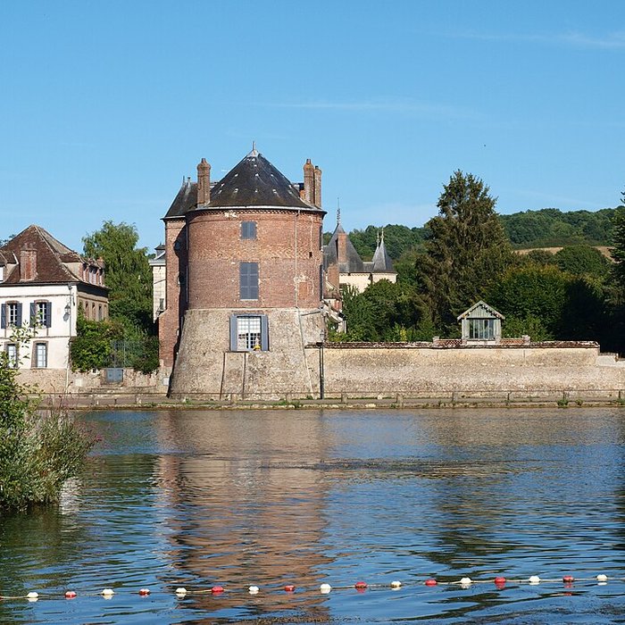 Photo de Enceinte de Villeneuve-sur-Yonne