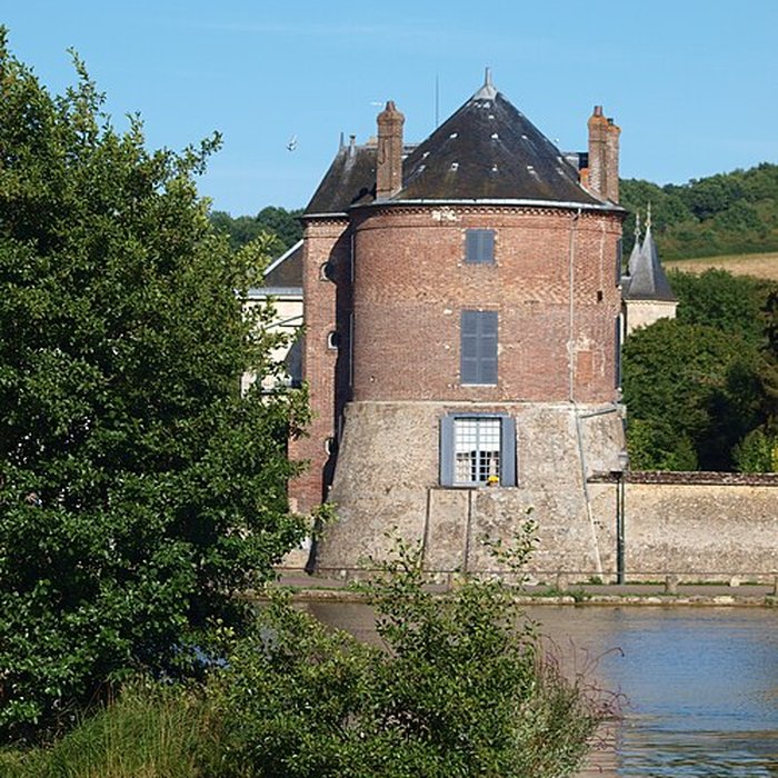 Photo de Enceinte de Villeneuve-sur-Yonne