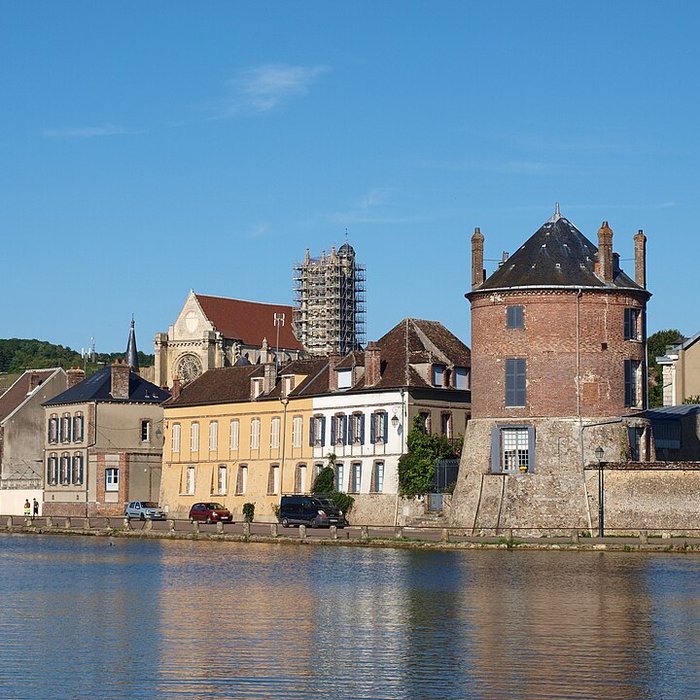 Photo de Enceinte de Villeneuve-sur-Yonne