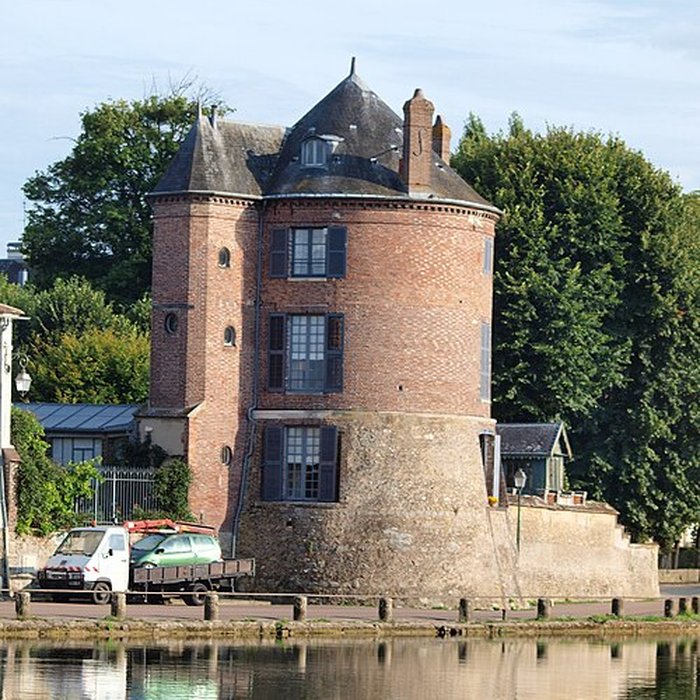 Photo de Enceinte de Villeneuve-sur-Yonne