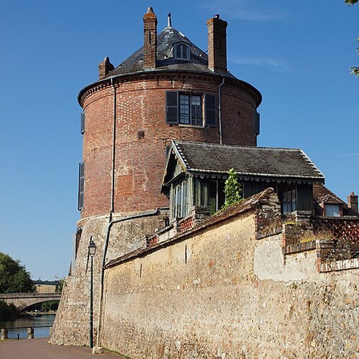 Photo de Enceinte de Villeneuve-sur-Yonne
