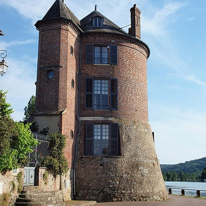 Photo de Enceinte de Villeneuve-sur-Yonne