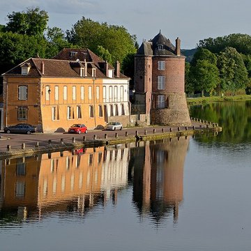 enceinte de villeneuve sur yonne