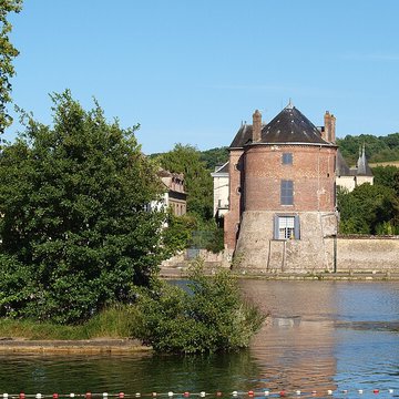 Enceinte de Villeneuve-sur-Yonne