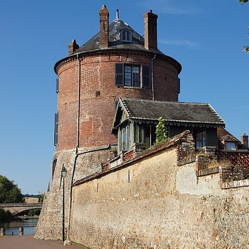 Enceinte de Villeneuve-sur-Yonne
