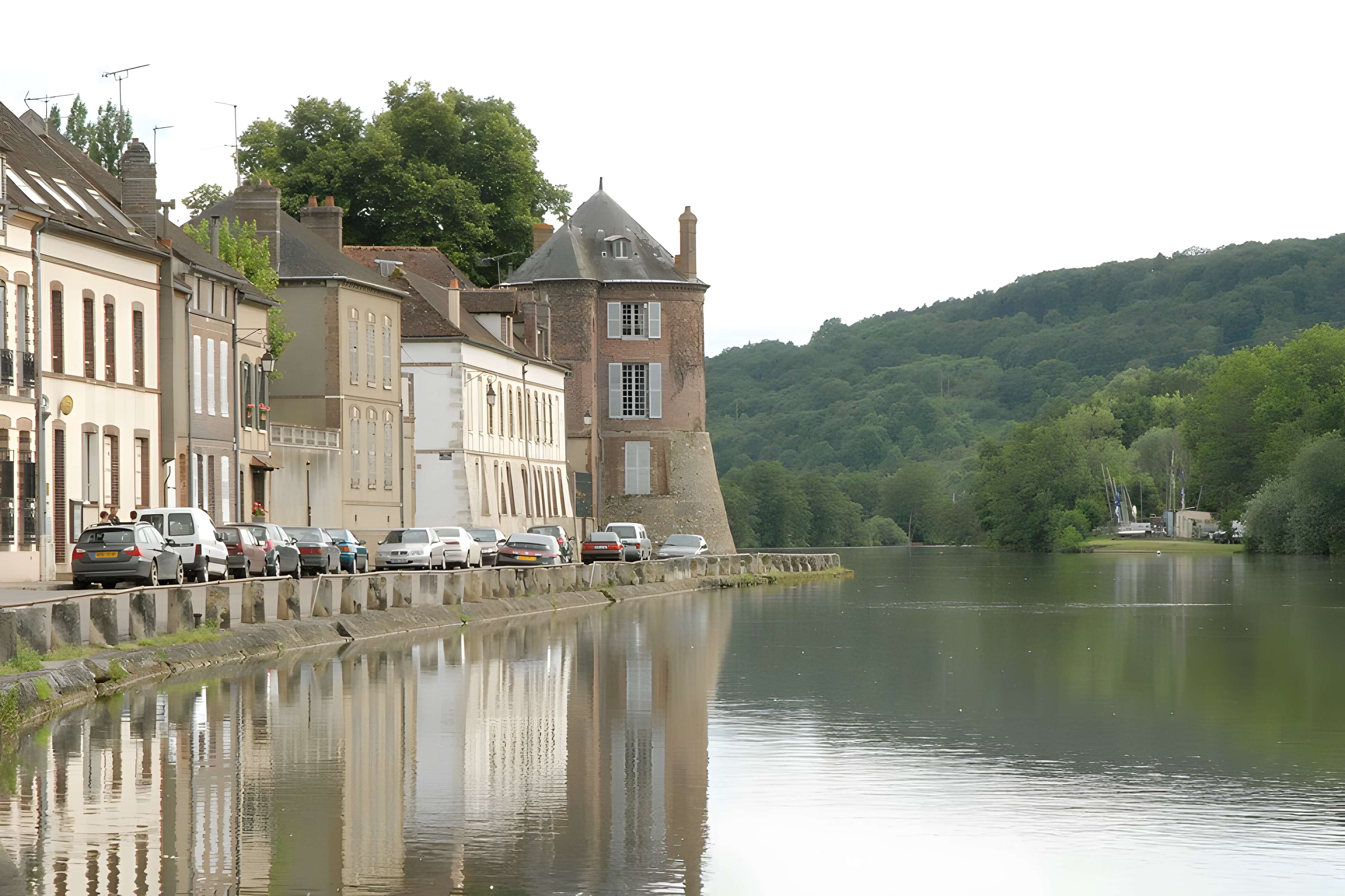Enceinte de Villeneuve-sur-Yonne