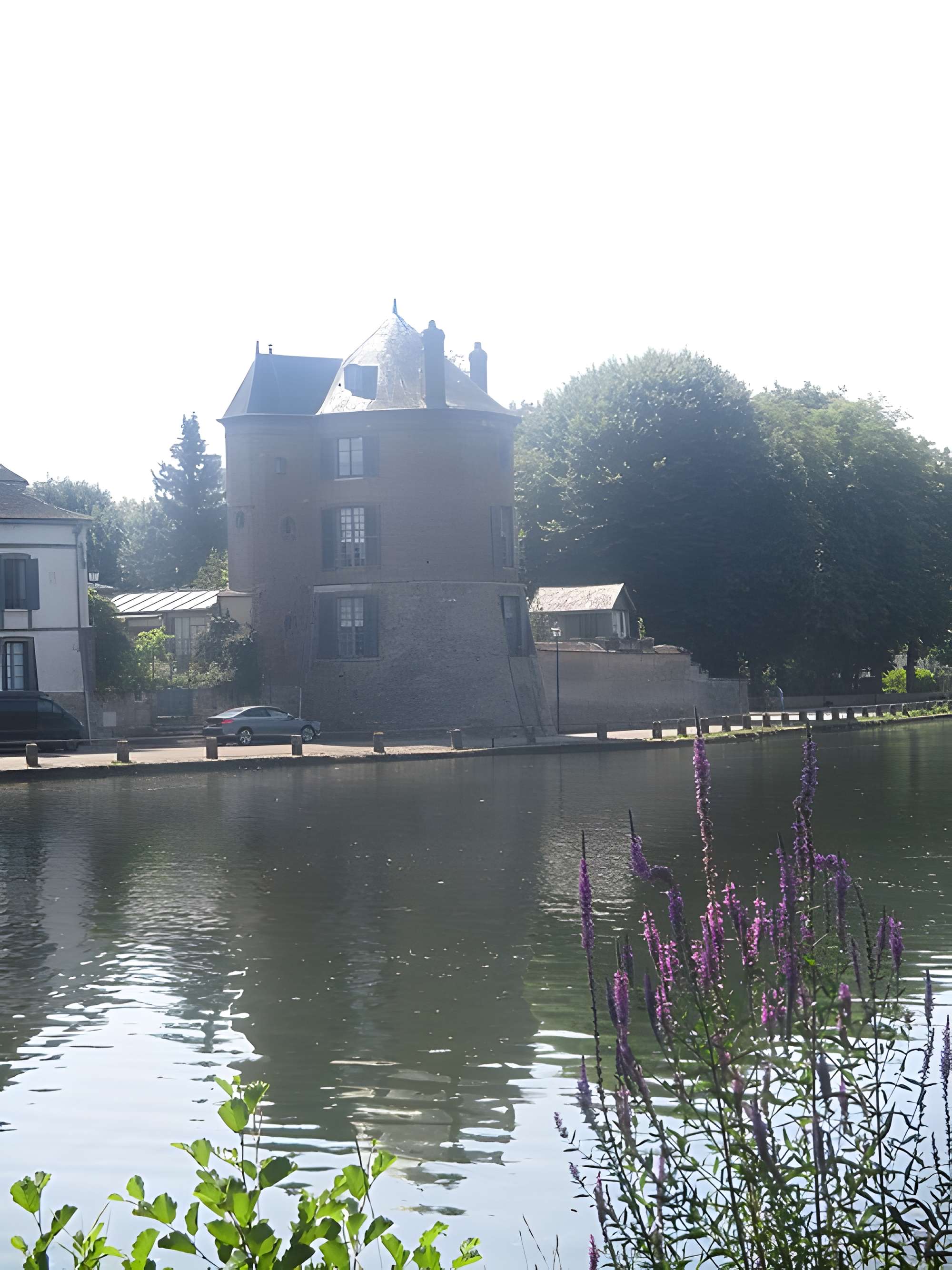 Enceinte de Villeneuve-sur-Yonne