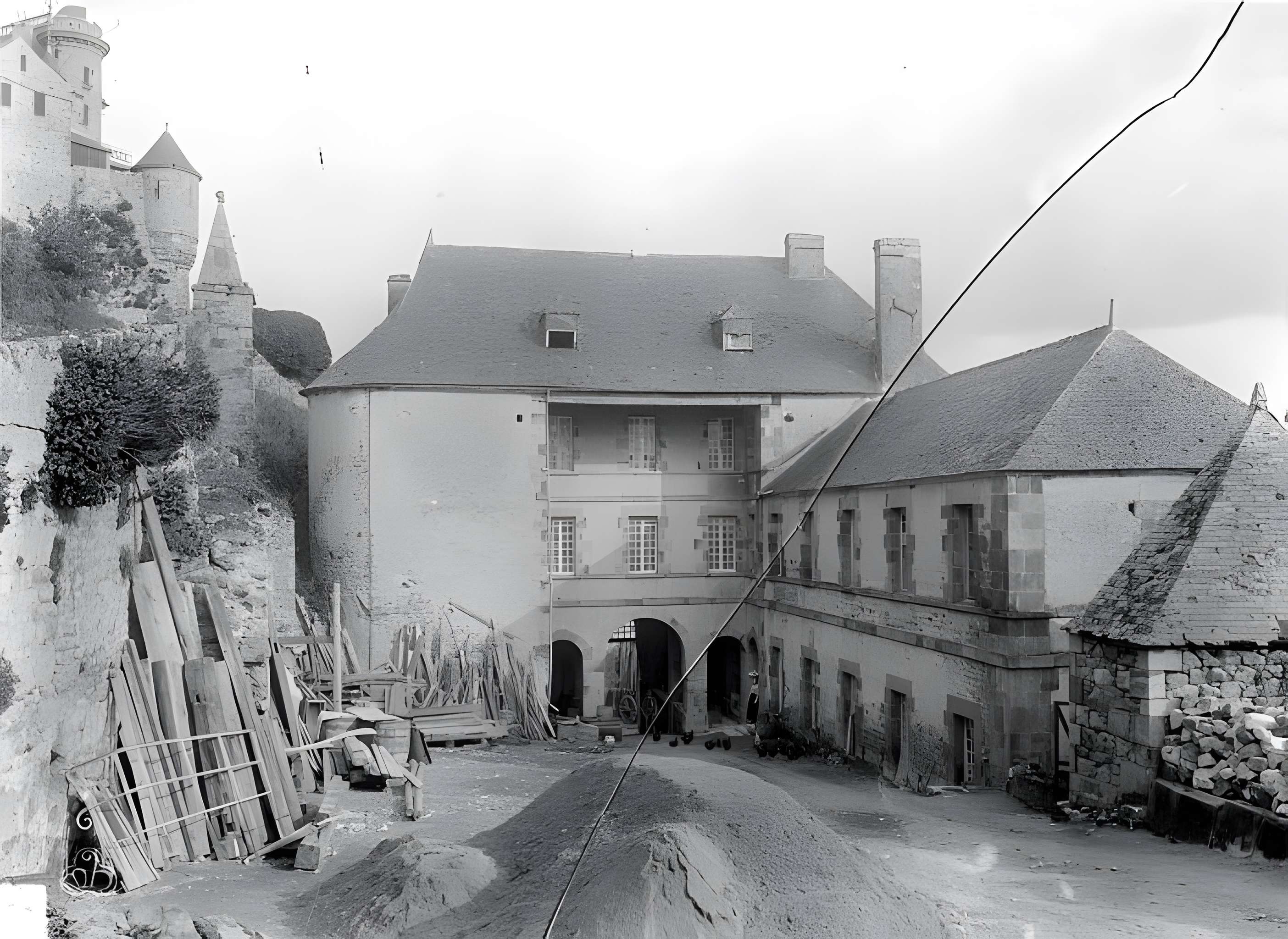 Enceinte des Fanils du Mont-Saint-Michel