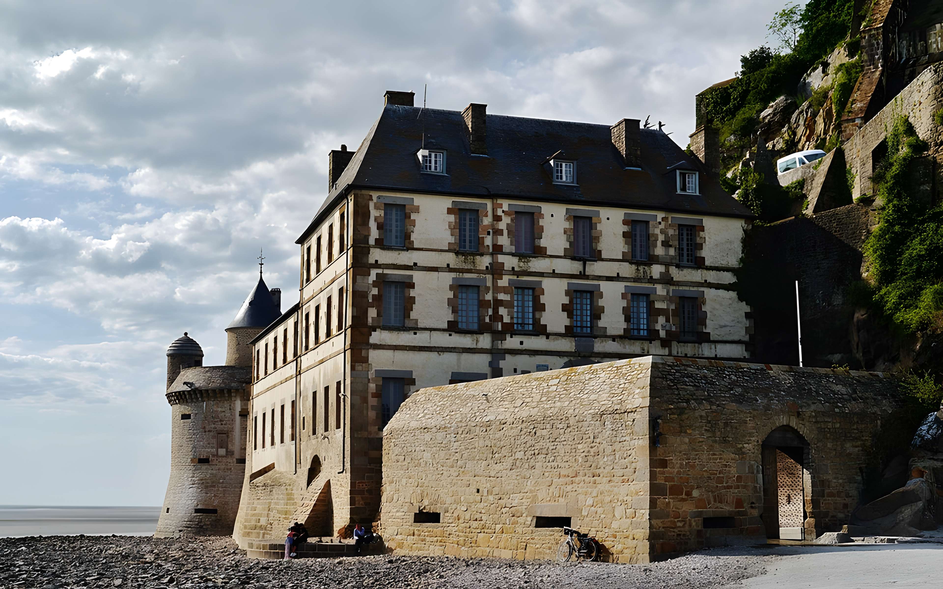 Enceinte des Fanils du Mont-Saint-Michel