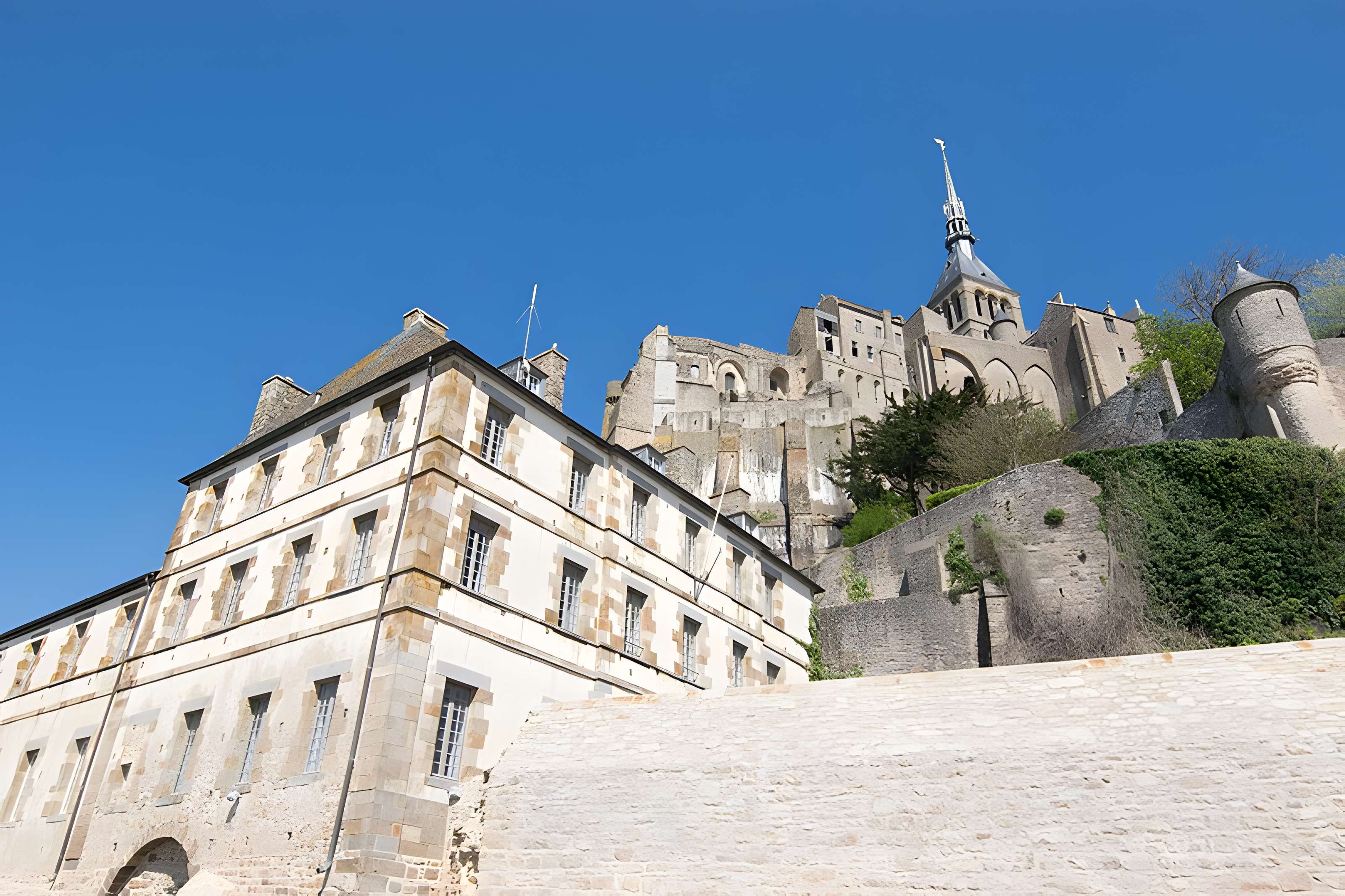 Enceinte des Fanils du Mont-Saint-Michel