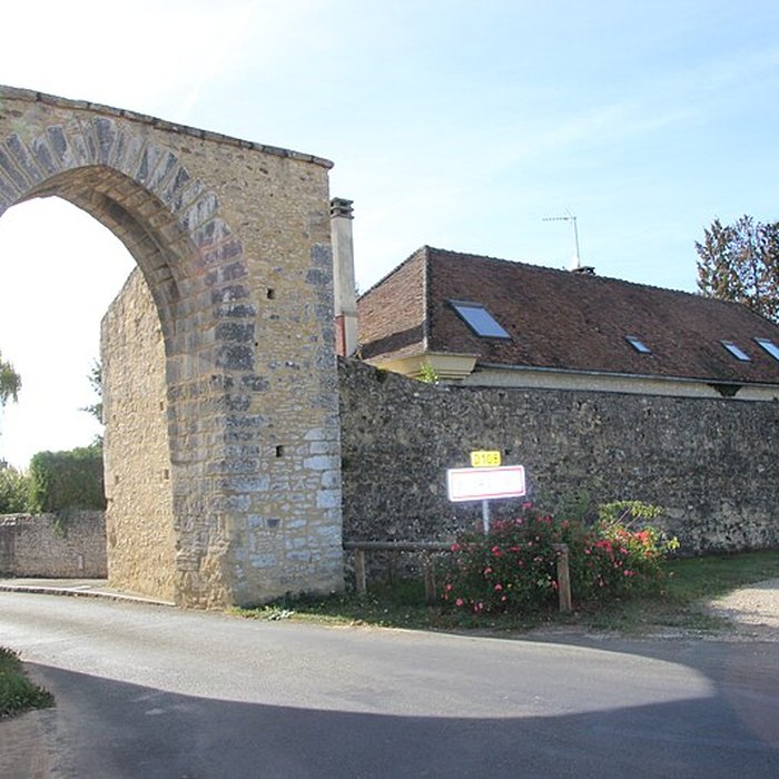 Photo de Enceinte fortifiée de Bourg-le-Roi