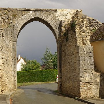 Enceinte fortifiée de Bourg-le-Roi