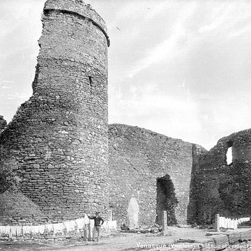 Enceinte romaine de Venasque