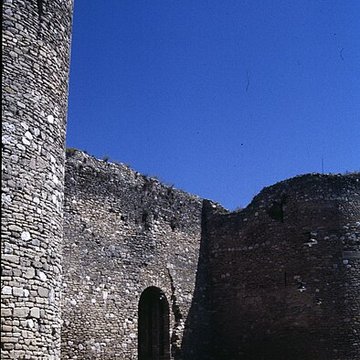 Enceinte romaine de Venasque