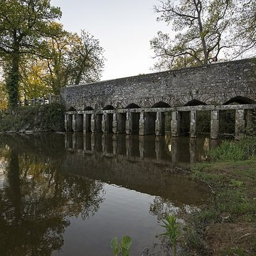 Ensemble fortifié de la chapelle et du pont de Chevré