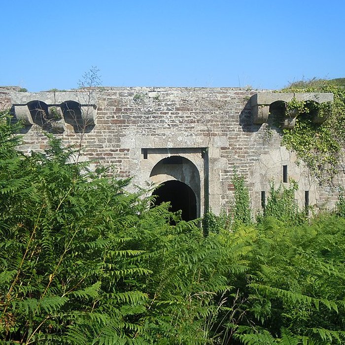 Photo de Ensemble fortifié de La Ferrière à Locmaria