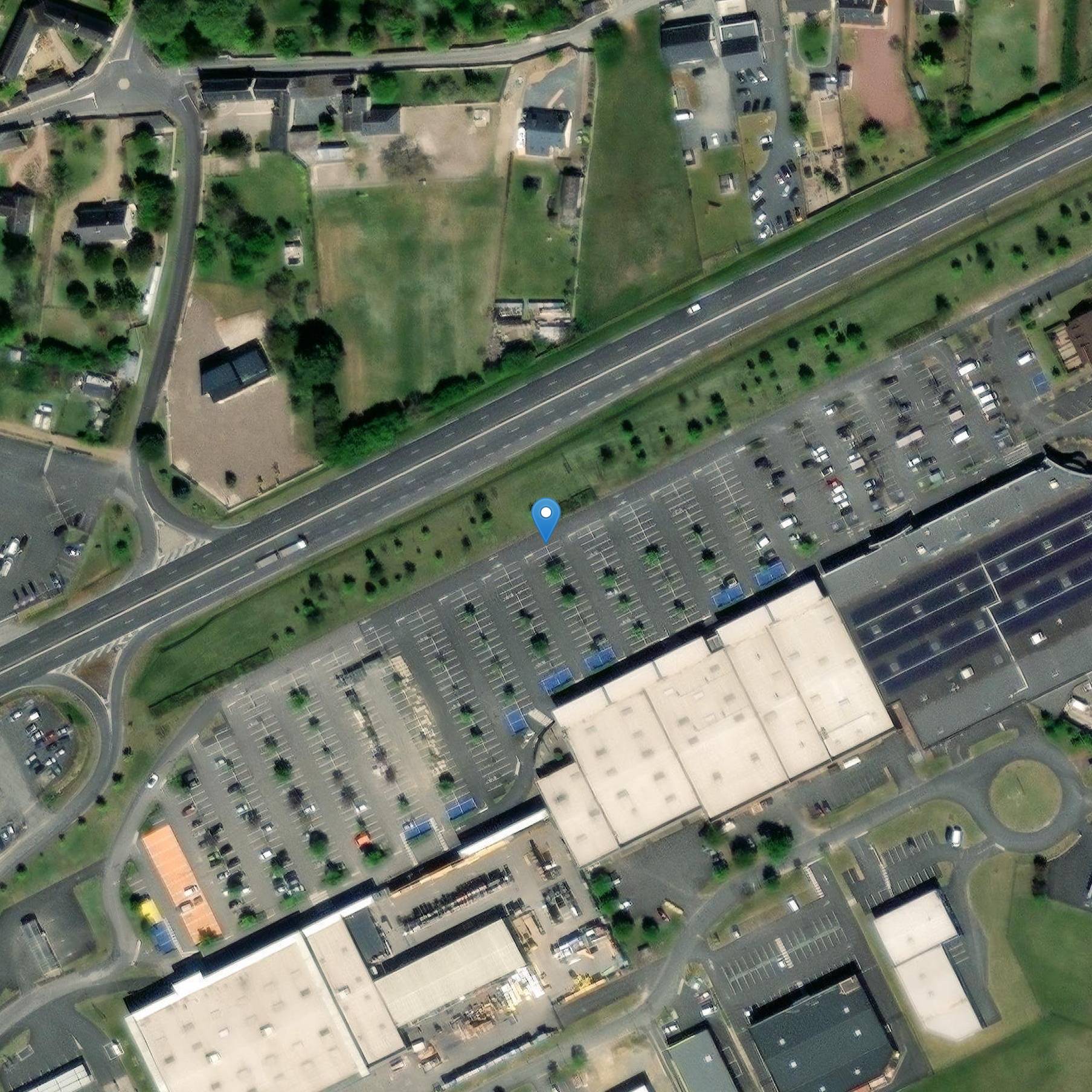 Photo de Megalithisches Ensemble der Bois de la Chenaise in Distré