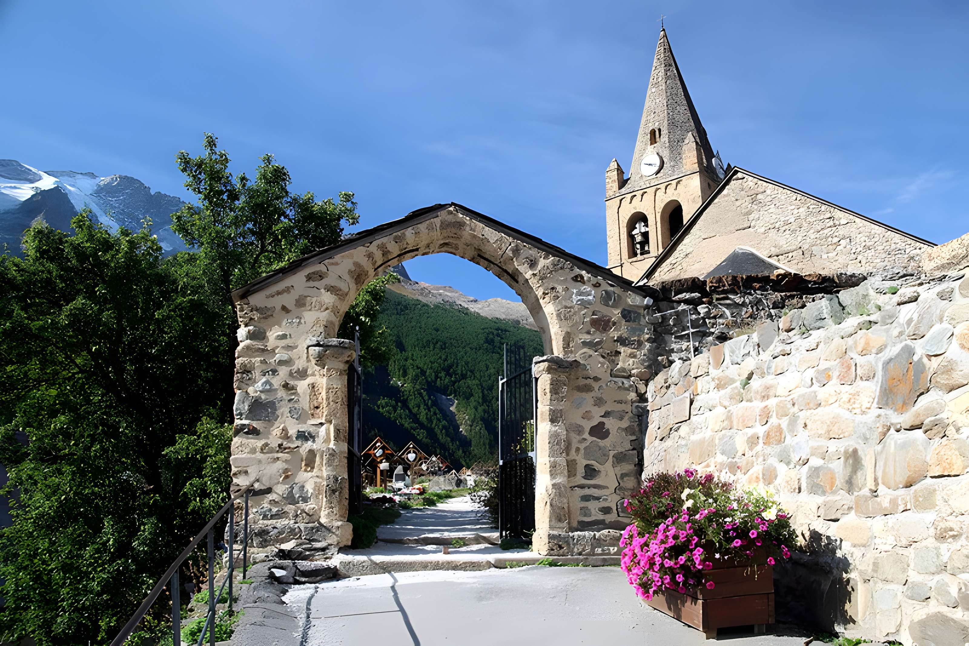 Ensemble religieux de La Grave