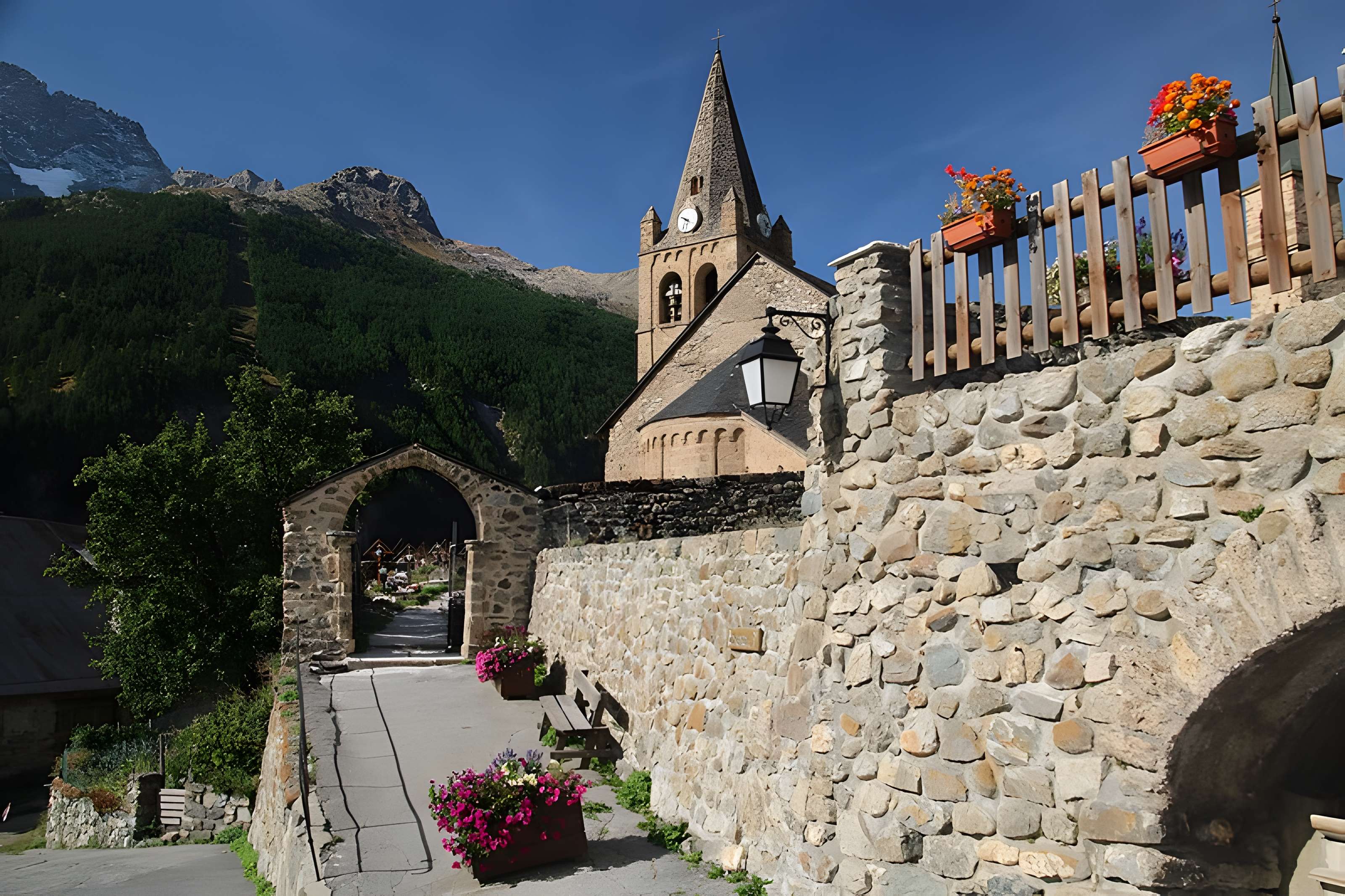 Ensemble religieux de La Grave