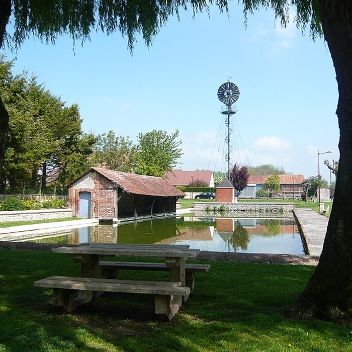 Photo de Éolienne de Berchères-les-Pierres