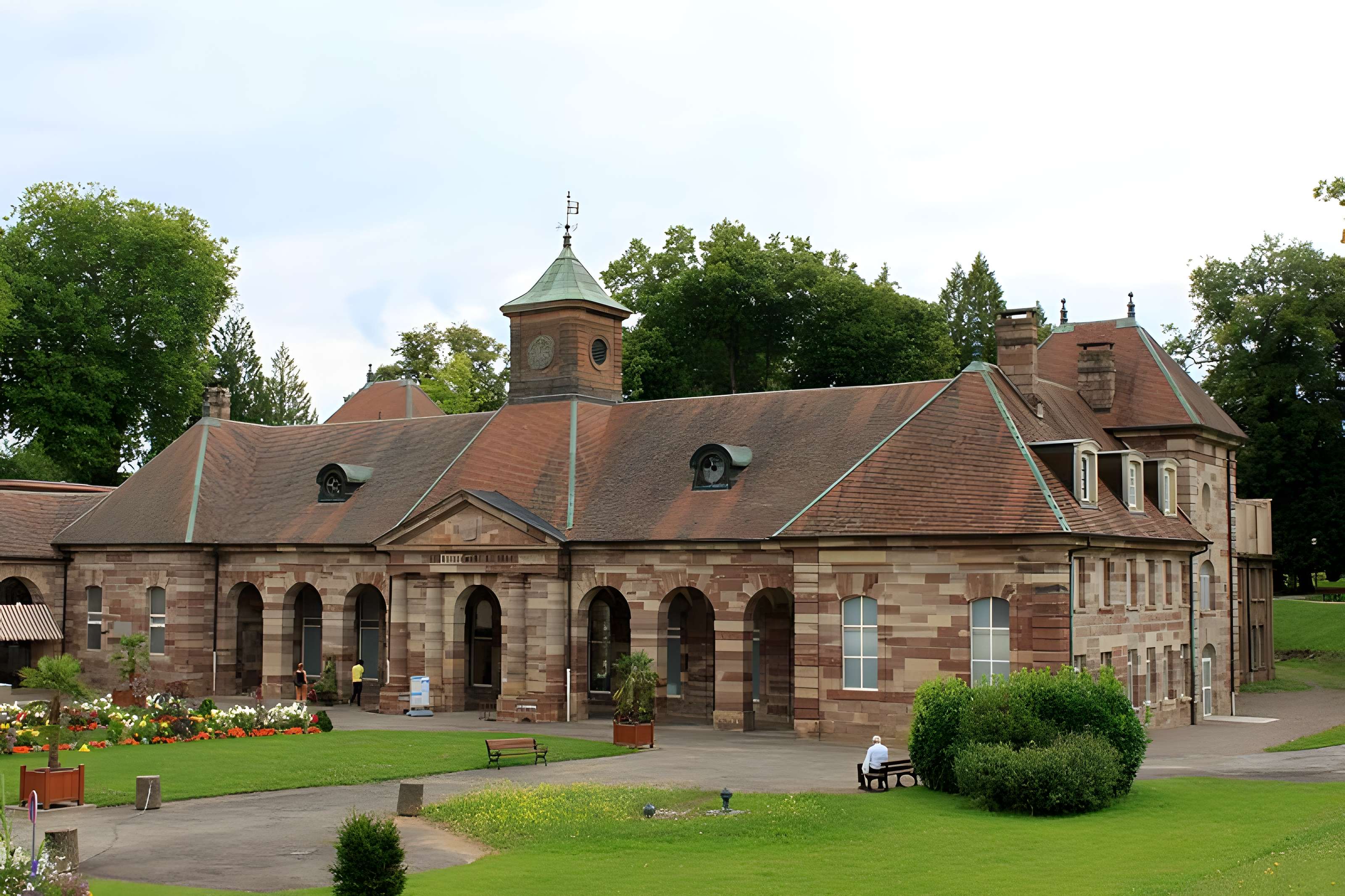 Établissement thermal de Luxeuil-les-Bains