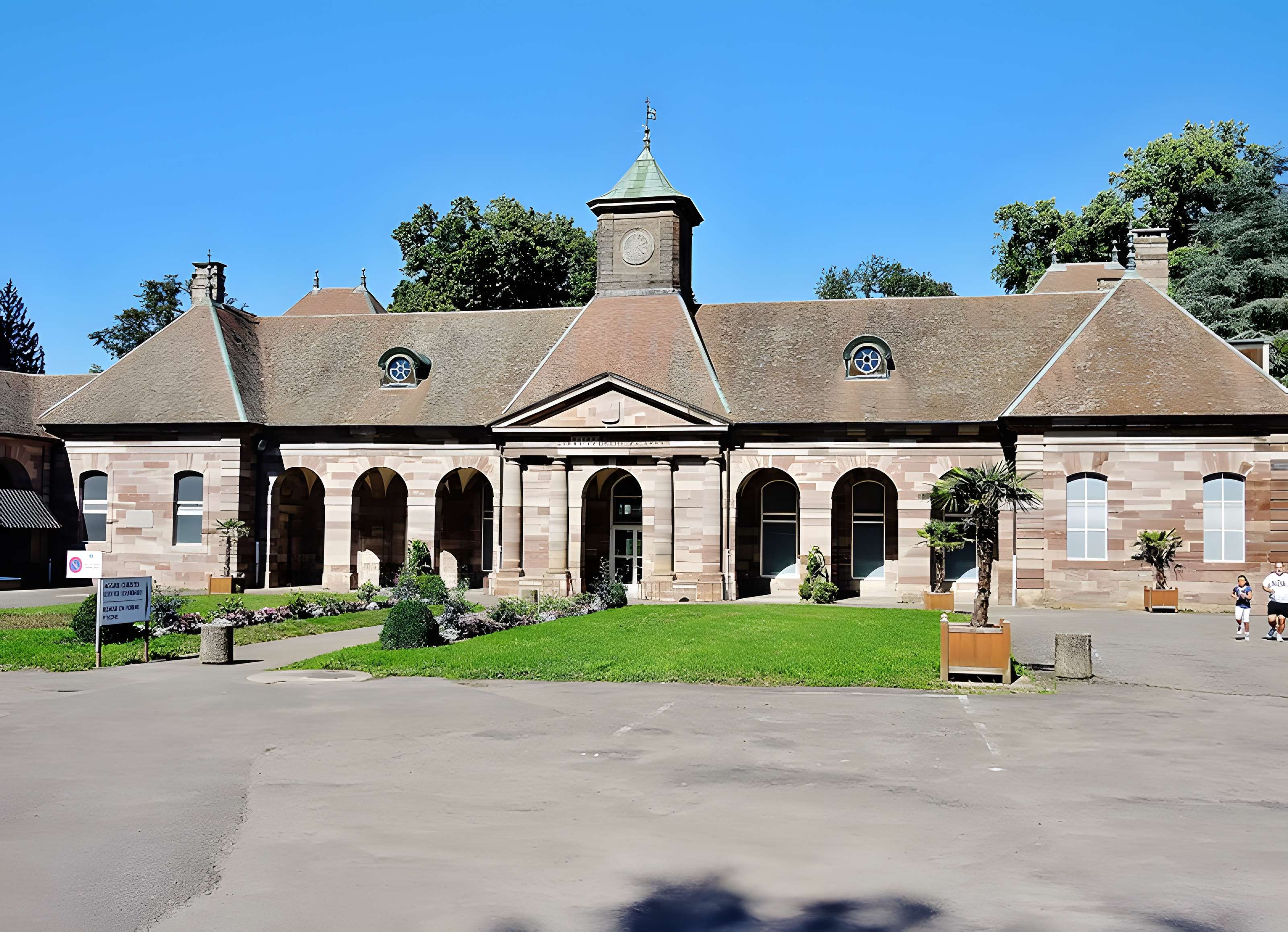 Établissement thermal de Luxeuil-les-Bains
