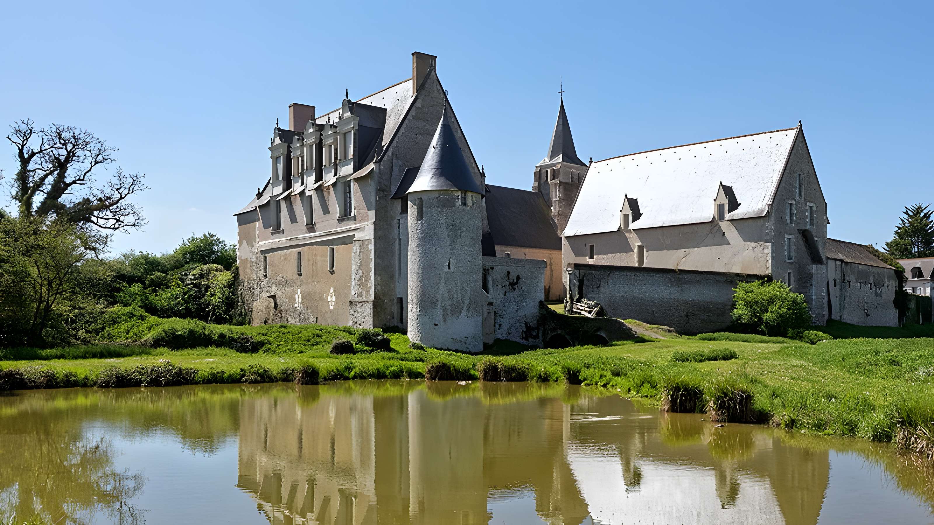 Ferme abbatiale du Louroux