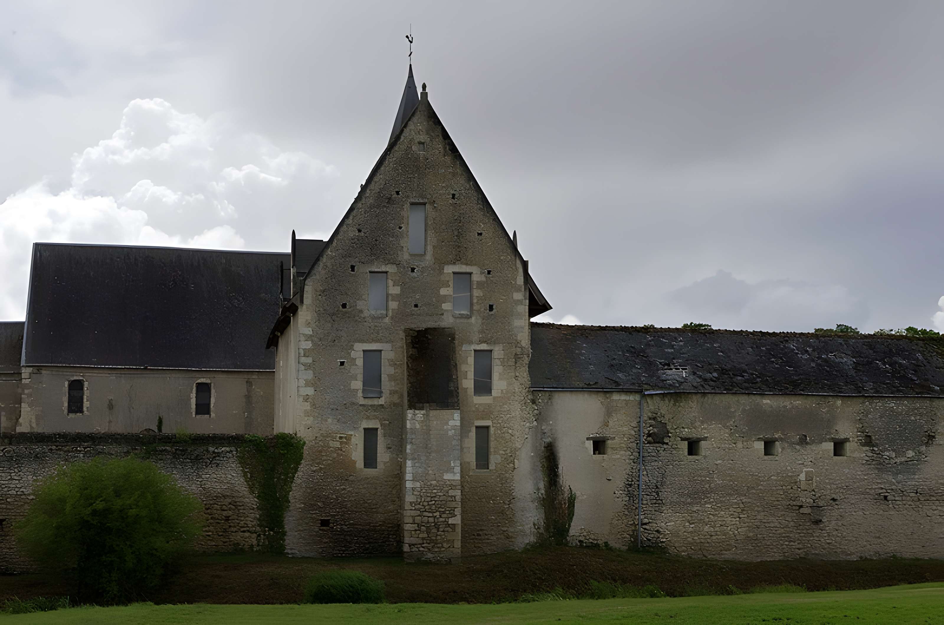 Ferme abbatiale du Louroux