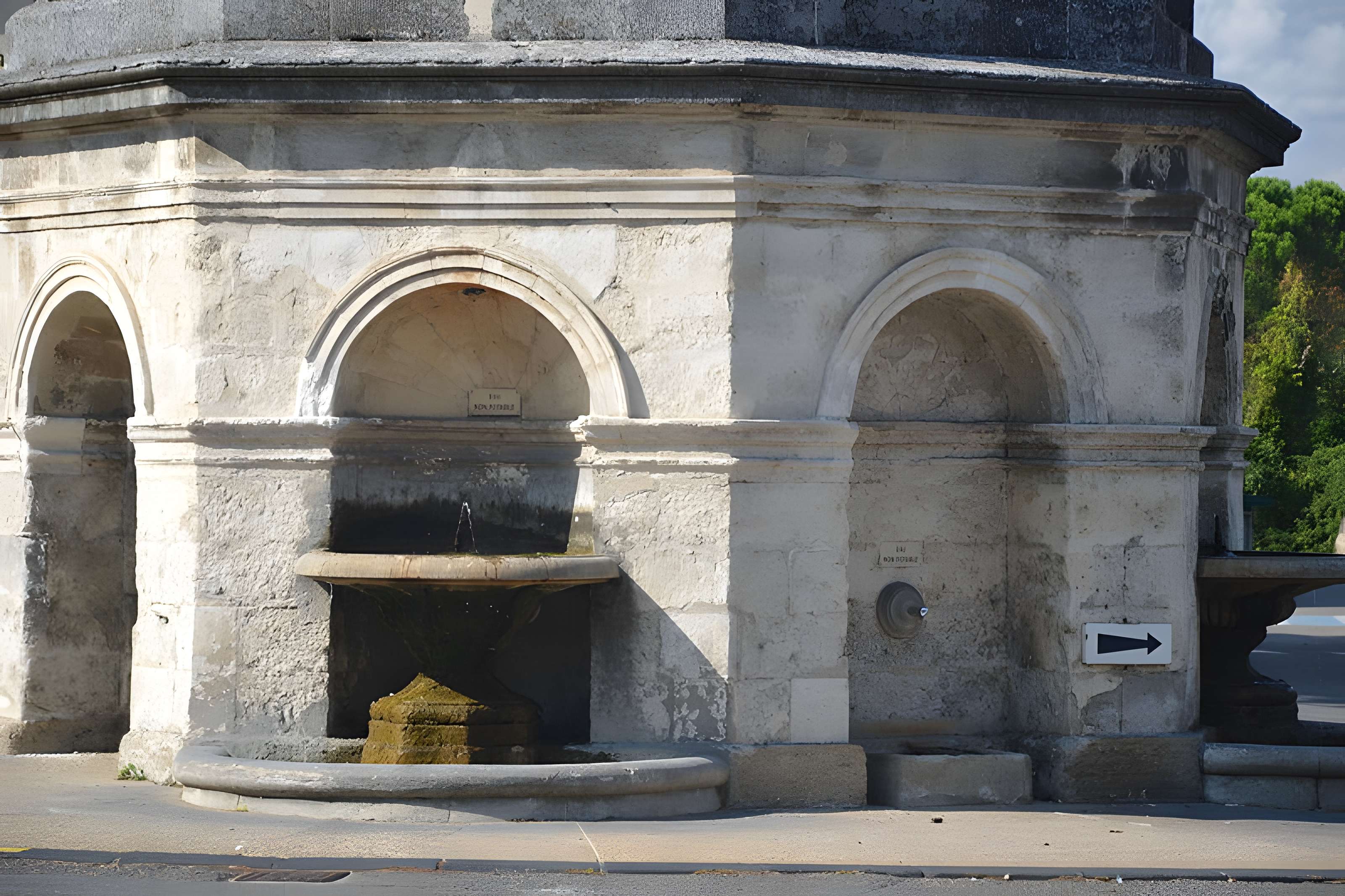 Fontaine de Bédarrides