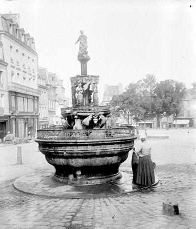 Photo de Fontaine de la Plomée à Guingamp