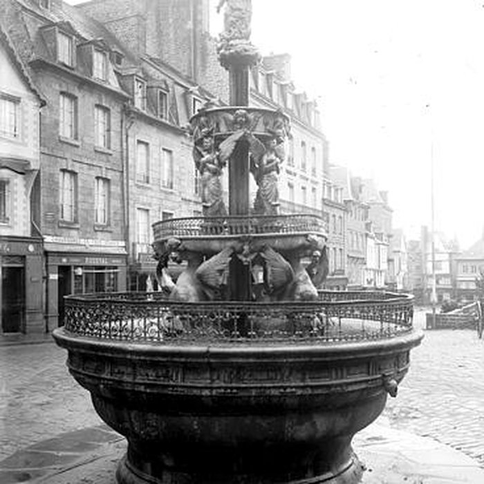 Photo de Fontaine de la Plomée à Guingamp