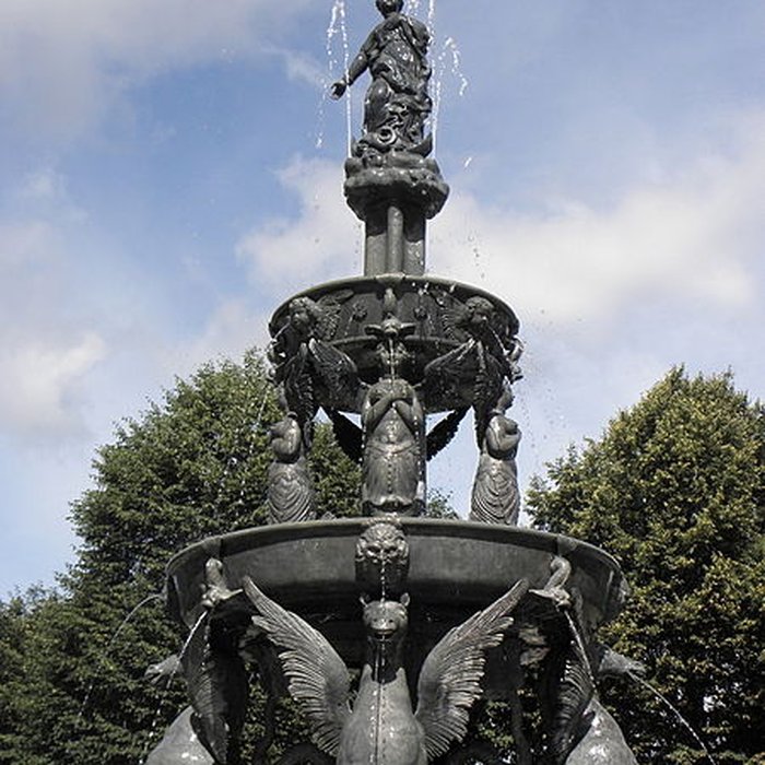 Photo de Fontaine de la Plomée à Guingamp